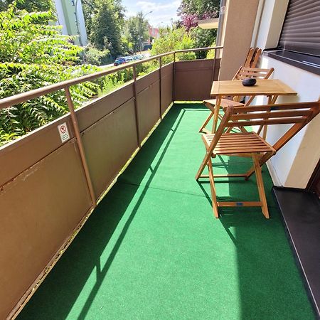Duplex Apartment Ullstein- 4 Bedrooms, 2 Bathrooms, Living Room, 2 Parking Spaces, Boxspringbeds, Family & Business Apartment! ベルリン エクステリア 写真