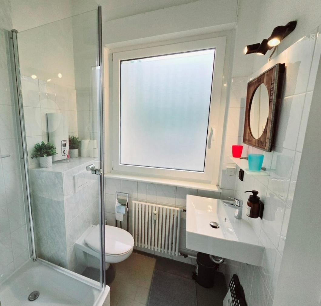 Duplex Apartment Ullstein- 4 Bedrooms, 2 Bathrooms, Living Room, 2 Parking Spaces, Boxspringbeds, Family & Business Apartment! ベルリン エクステリア 写真